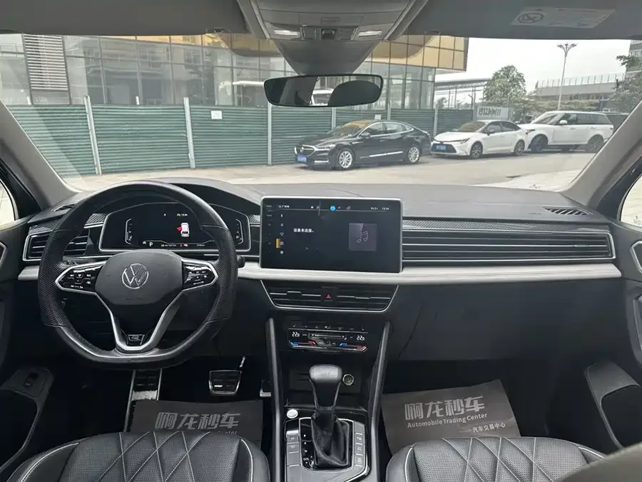 Volkswagen Tiguan L Tiguan L 2023 330TSI Automatic 2WD R-Line Enjoy Edition 2023 — миниатюра 4