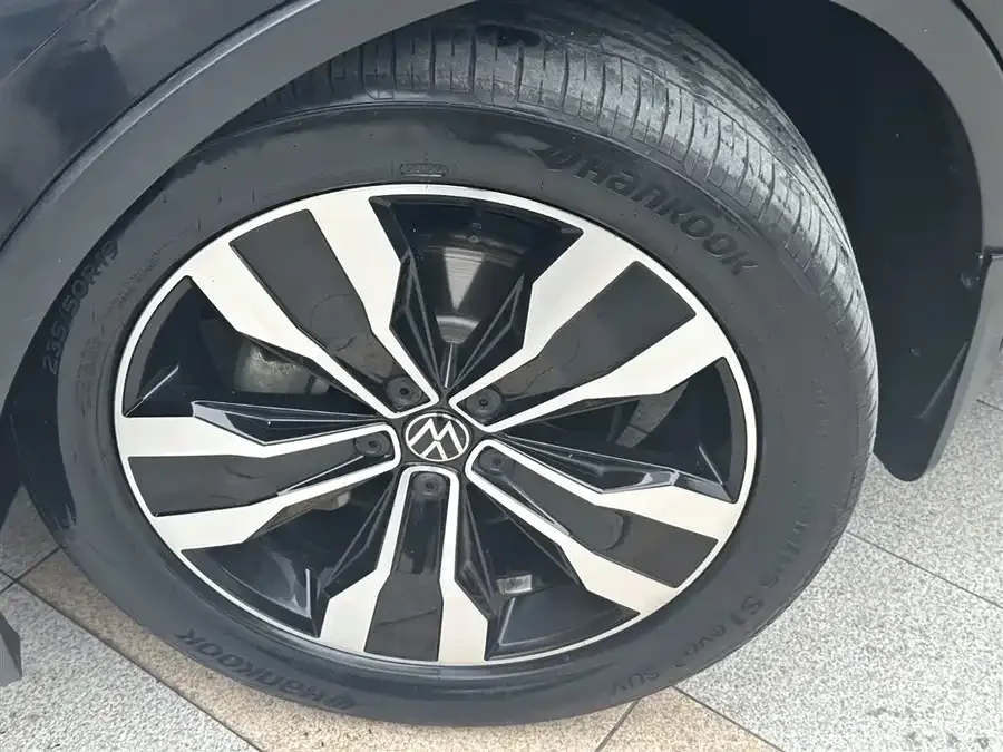Volkswagen Tiguan L Tiguan L 2023 330TSI Automatic 2WD R-Line Enjoy Edition 2023 — миниатюра 5