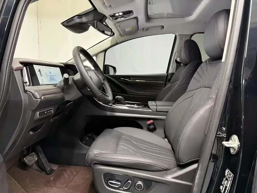 GAC Trumpchi M8 Trumpchi M8 2024 Master Series Super Hybrid Edition 2025 — миниатюра 2