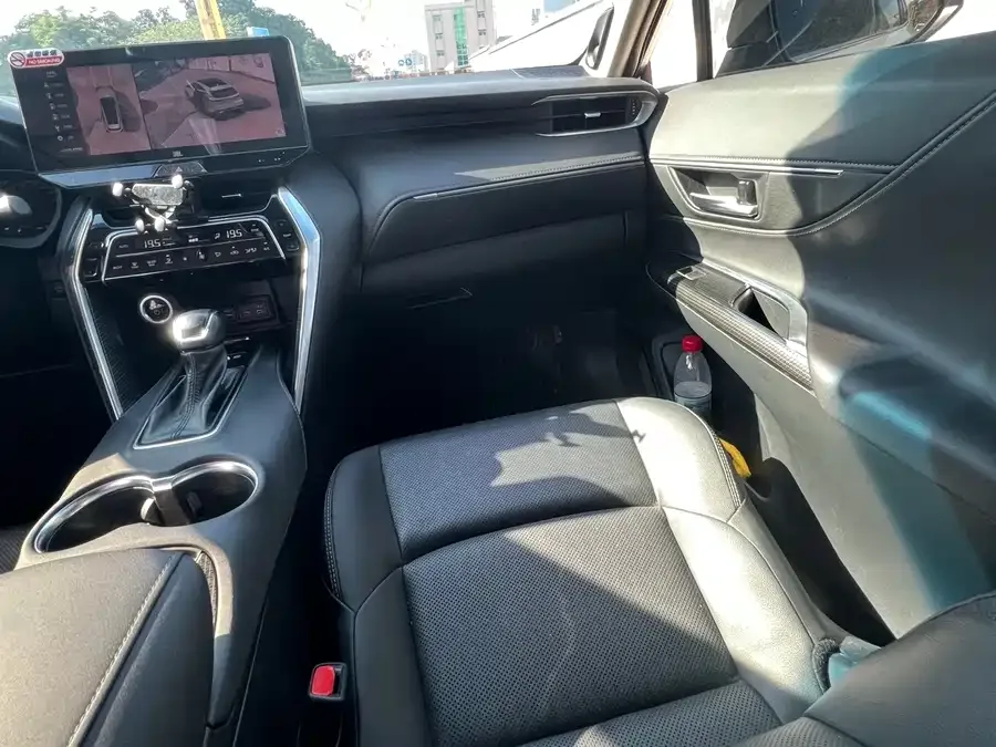 Toyota Venza Venza 2023 2.5L Intelligent Electric Hybrid Dual Engine 2WD Premium Edition 2024 — миниатюра 4