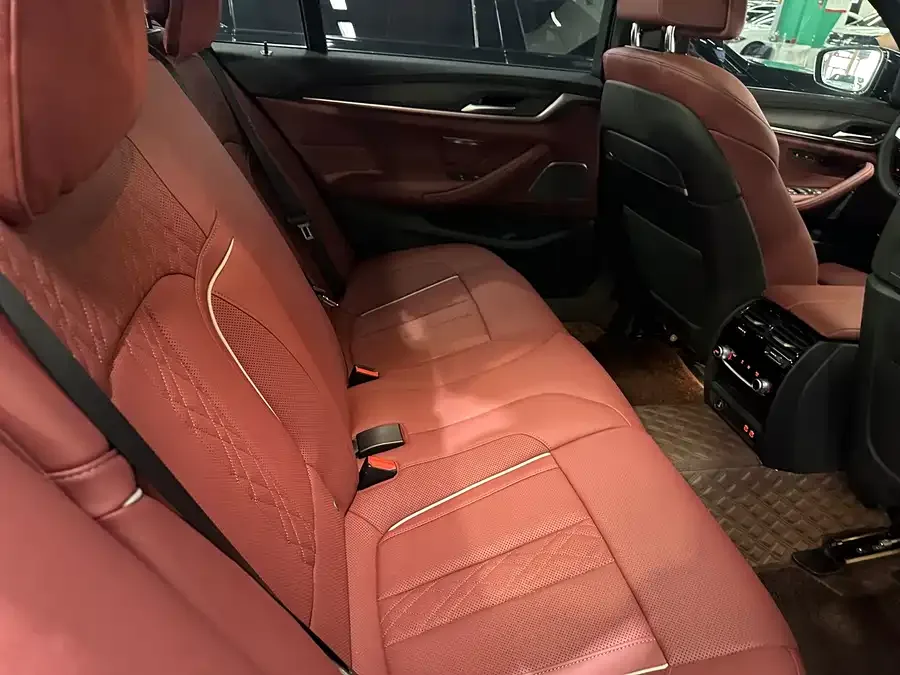 BMW 5 Series BMW 5 Series 2023 530Li Exclusive M Sport Package 2023 — миниатюра 4