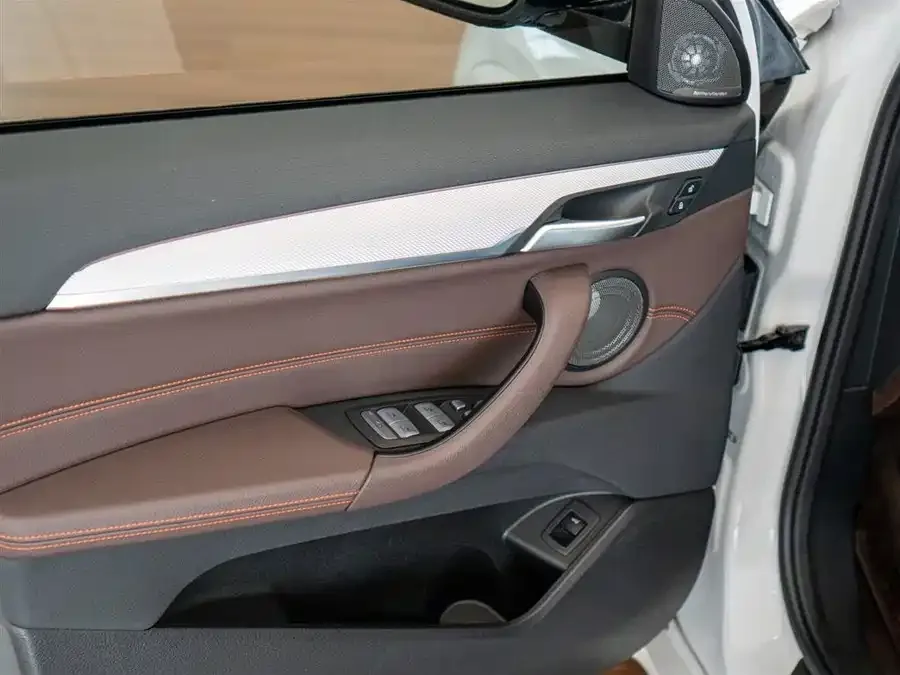 BMW X2 2021 sDrive25i Exclusive M Sport Package 2022 — миниатюра 4