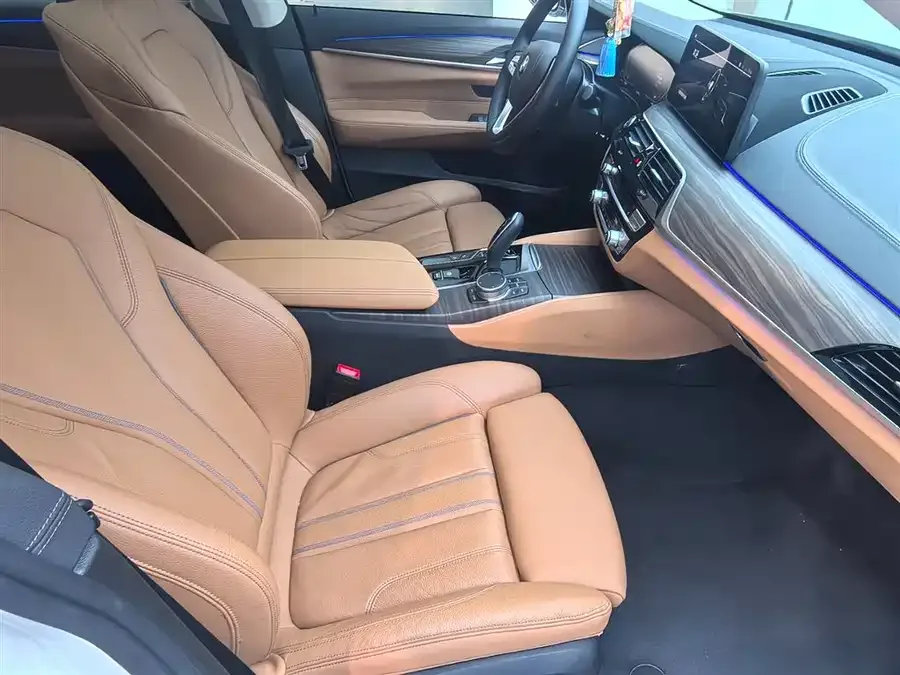 BMW 6 Series GT 2022 630i Luxury Design Package 2024 — миниатюра 3
