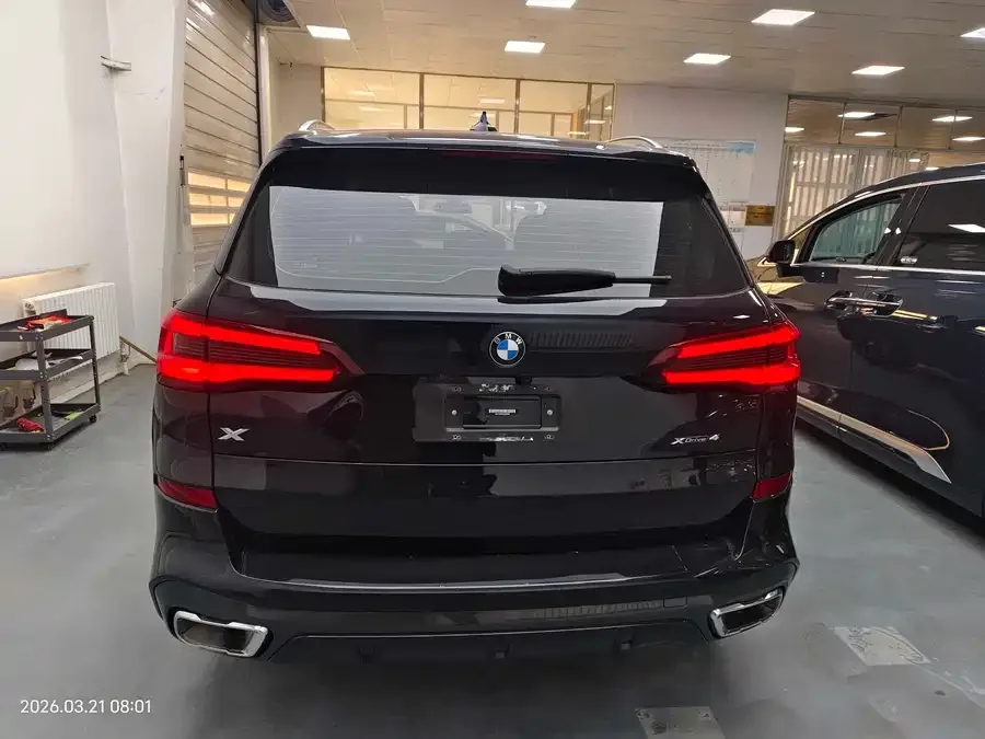 BMW X5 2023 xDrive 30Li Exclusive M Sport Package 2022 — миниатюра 2