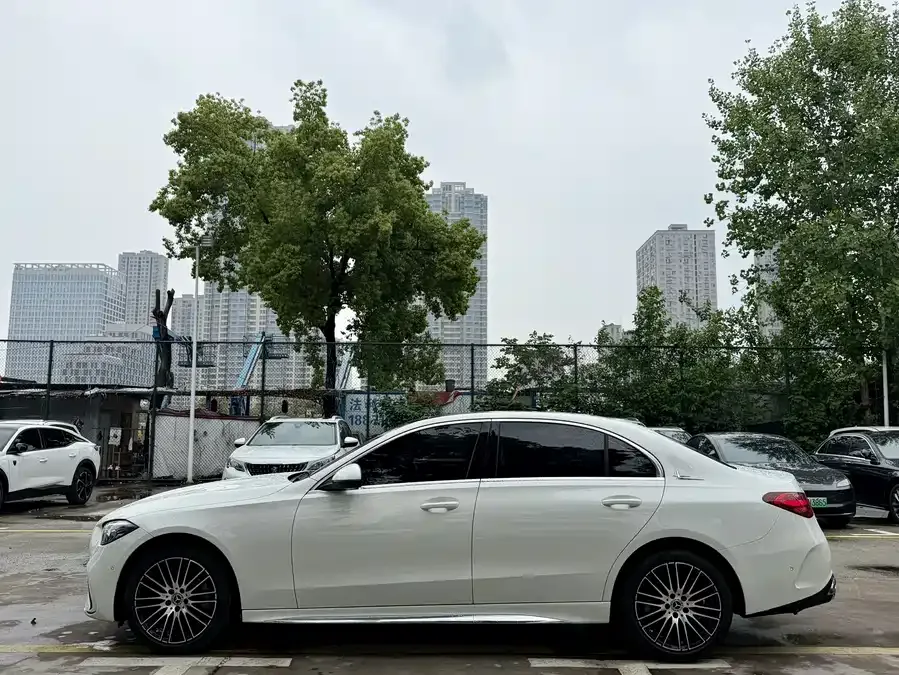 Mercedes-Benz Class C Mercedes-Benz C-Class 2025 C 260 L Sports Edition 2025 — миниатюра 2