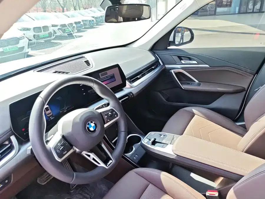 BMW X1 2024 sDrive25Li M Sport Package 2025 — миниатюра 4