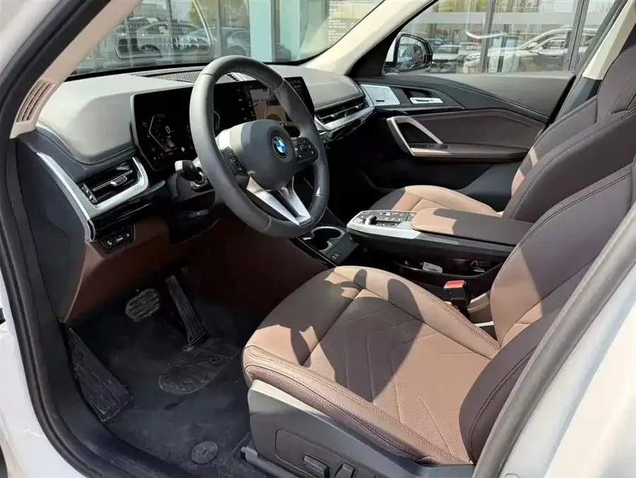 BMW X1 2025 sDrive25Li X Design Package 2025 — миниатюра 2
