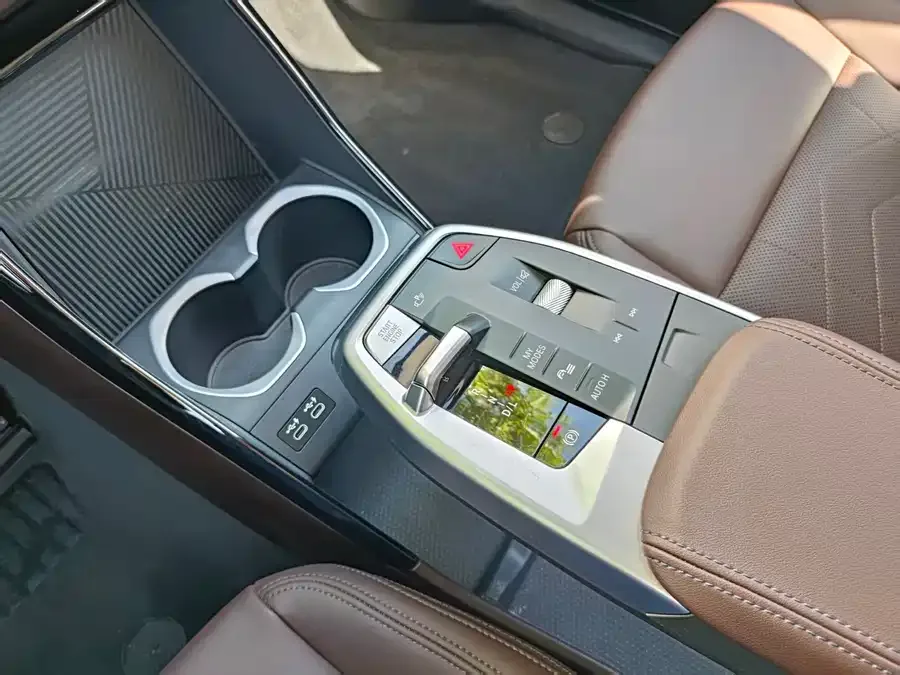 BMW X1 2023 sDrive20Li X Design Package 2023 — миниатюра 4