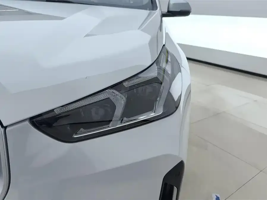BMW X1 2023 xDrive25Li X Design Package 2024 — миниатюра 2