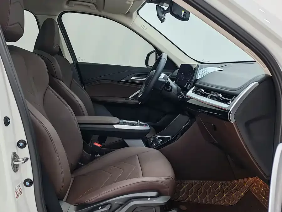 BMW X1 2024 sDrive20Li X Design Package 2024 — миниатюра 3