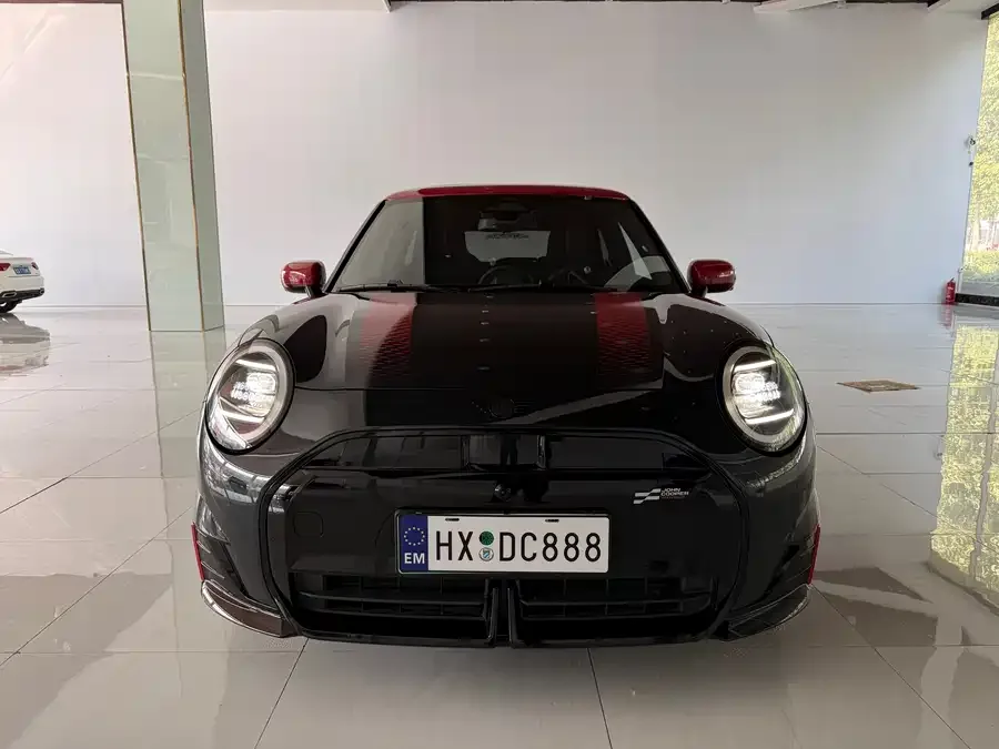 MINI electric JCW 2025