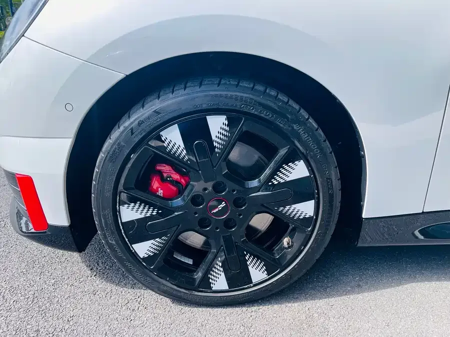 MINI electric JCW MINI JCW 2025 ELECTRIC JOHN COOPER WORKS 2025 — миниатюра 2
