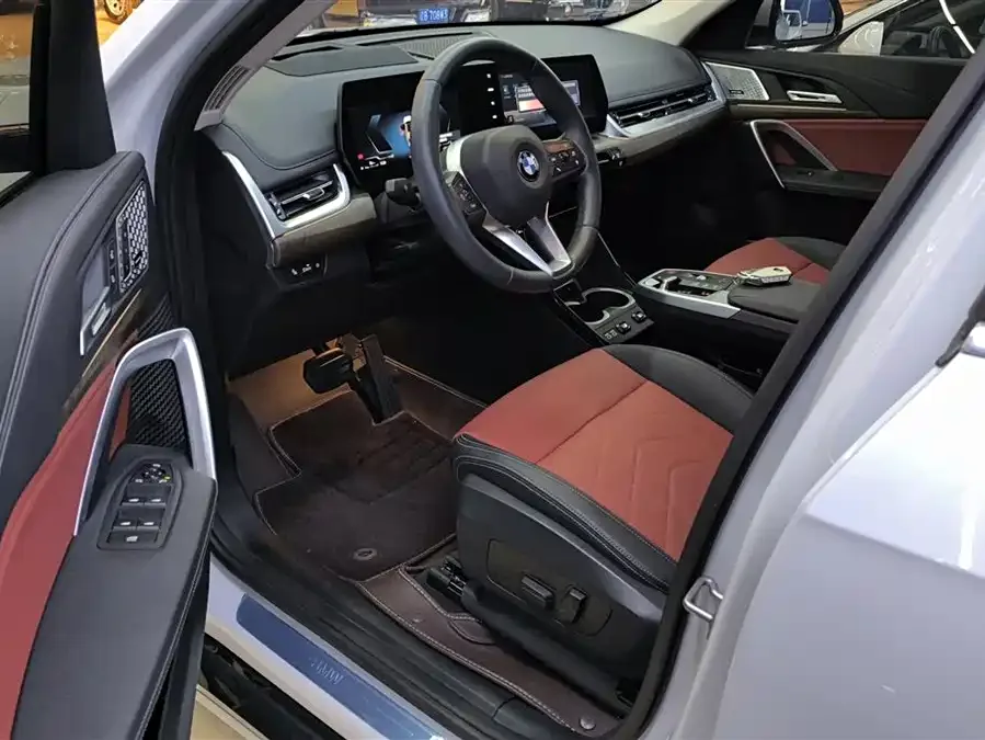 BMW X1 2023 xDrive25Li X Design Package 2024 — миниатюра 3