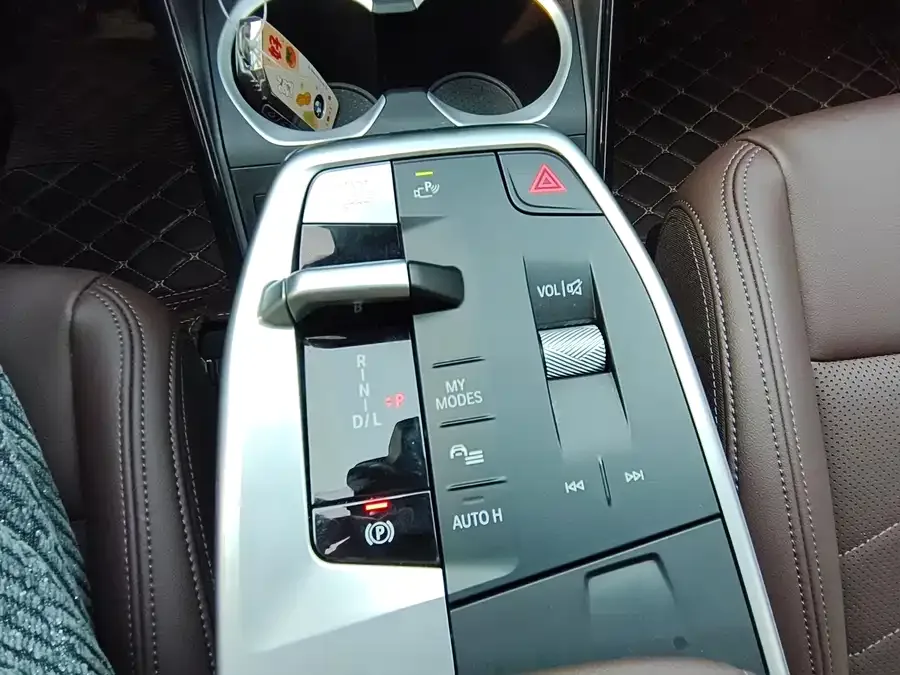 BMW X1 2023 sDrive20Li X Design Package 2024 — миниатюра 4