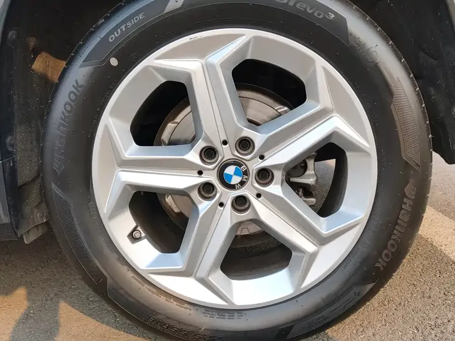 BMW X1 2023 sDrive20Li X Design Package 2024 — миниатюра 5