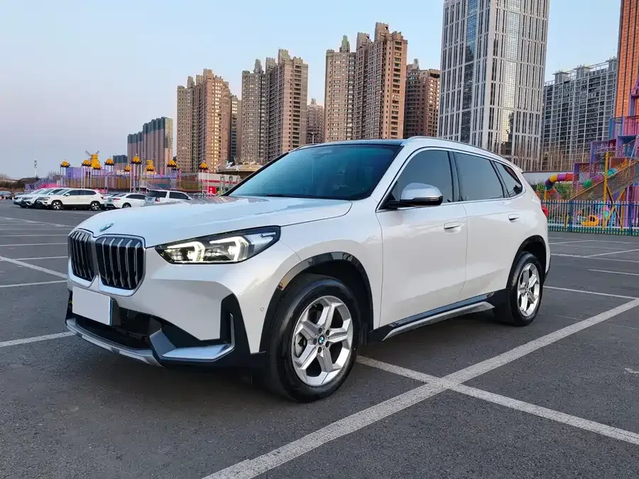 BMW X1 2023 sDrive20Li X Design Package 2024 — фото 1, купить с доставкой в Москву