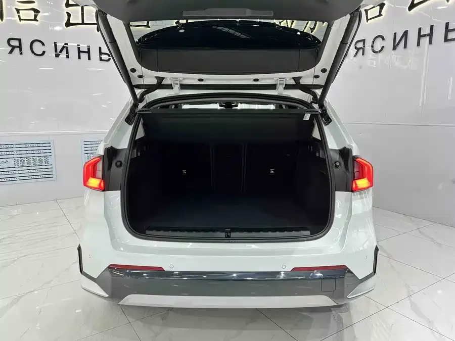 BMW X1 2023 sDrive20Li X Design Package 2023 — миниатюра 5