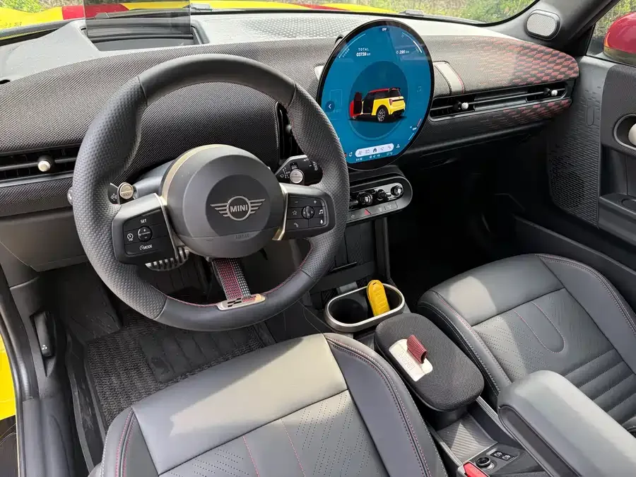 MINI JCW MINI JCW 2025 JOHN COOPER WORKS 2026 — миниатюра 4