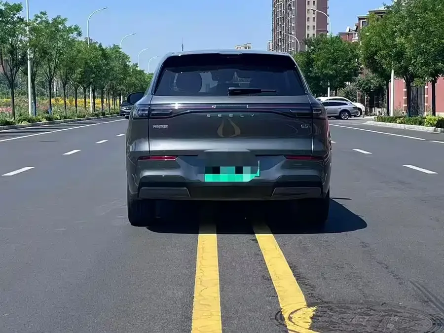 Geely Galaxy E5 Galaxy E5 2024 530km Long Range Edition 2025 — миниатюра 5