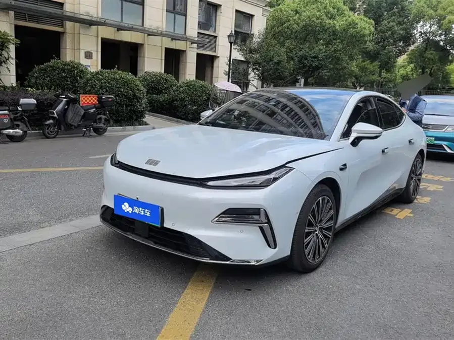 Geely Galaxy Star 8 Galaxy Star 8 2025 130km EM-i Flagship Edition 2025 — фото 1, купить с доставкой в Москву