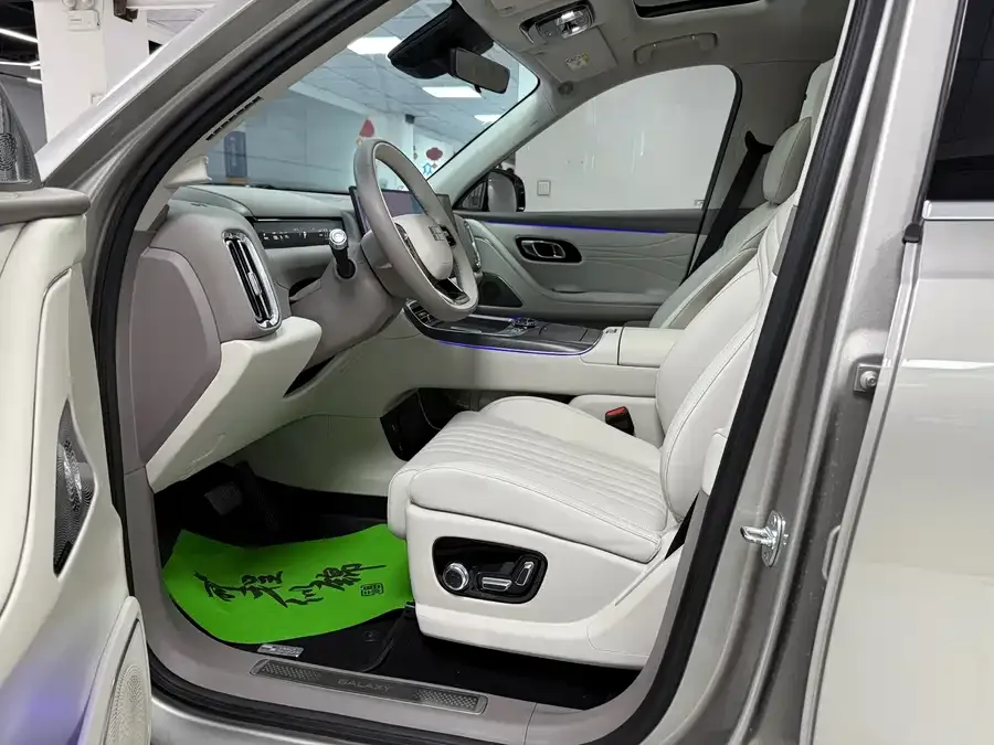 Geely Galaxy M9 Galaxy M9 2025 230km 2WD Exploration Edition 2025 — миниатюра 2