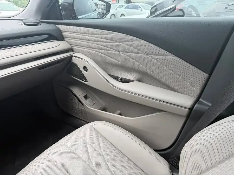 Geely Galaxy Star 8 Galaxy Star 8 2025 130km EM-P Exploration Edition 2025 — миниатюра 3