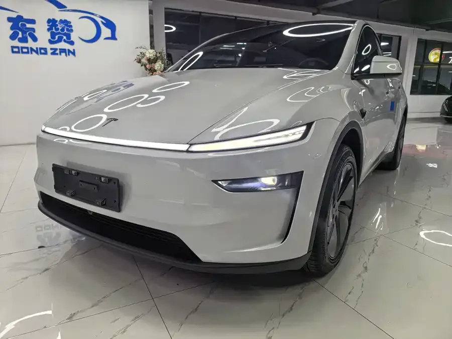 Tesla Model Y 2026