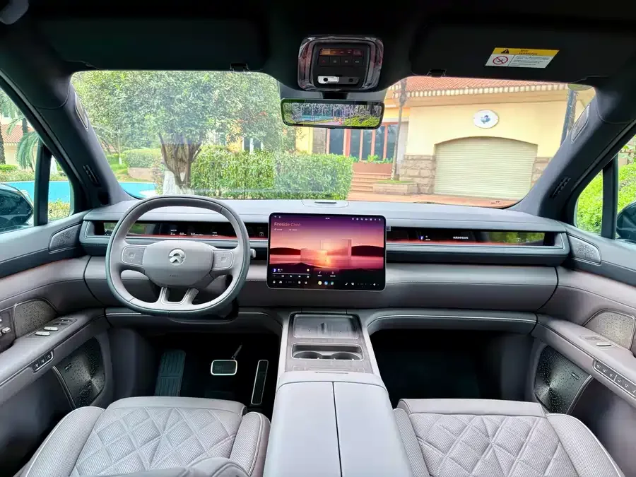 NIO ES8 NIO ES8 2026 Six-seat Executive Luxury Edition 2026 — миниатюра 2