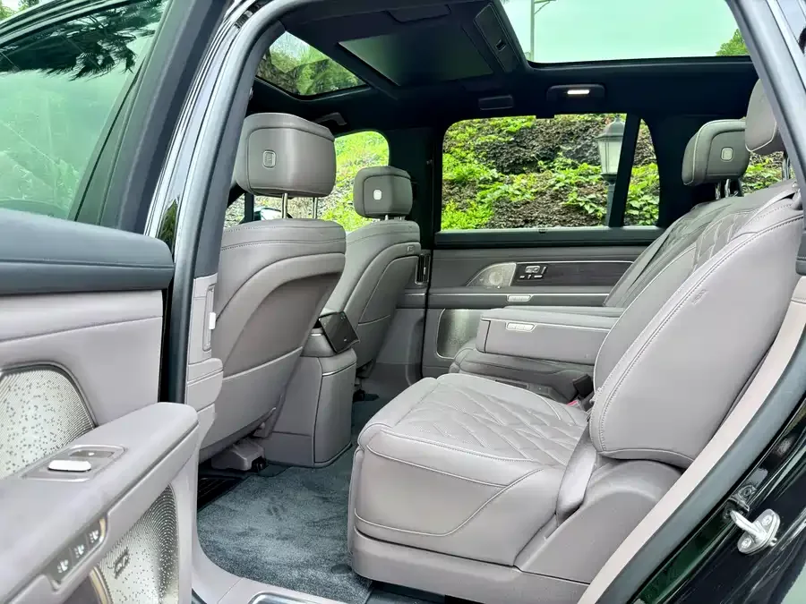 NIO ES8 NIO ES8 2026 Six-seat Executive Luxury Edition 2026 — миниатюра 3