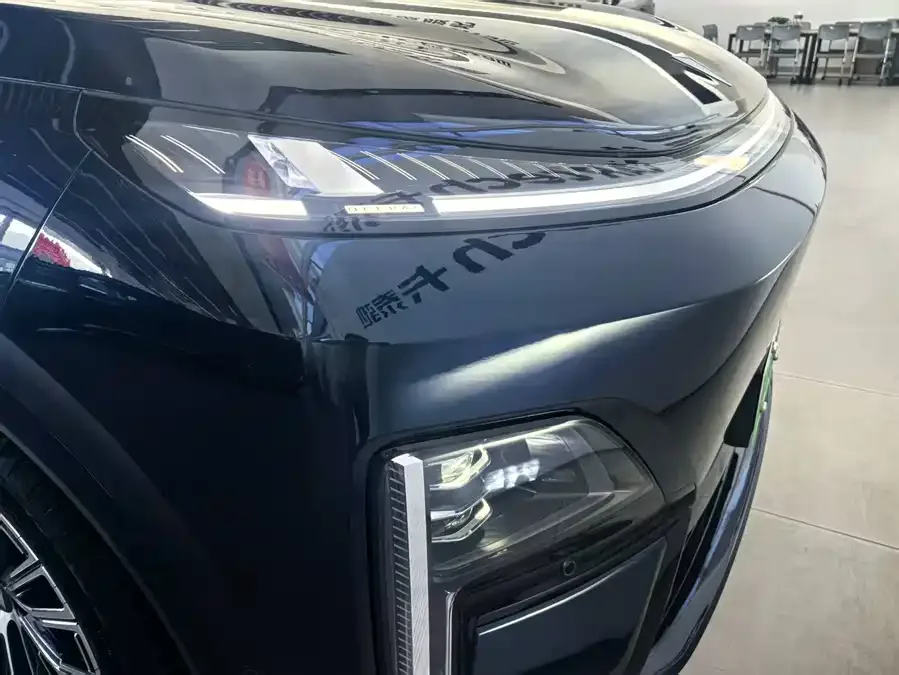 Deepal dark blue S09 Deep Blue S09 2025 All-Wheel Drive Ultra+ Extended Range Premium Edition 2025 — миниатюра 4