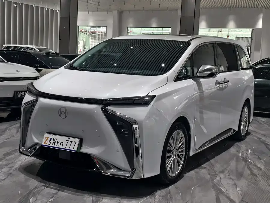 HYCAN Hechuang V09 Hechuang V09 2023 Premium Edition Supercharge 620 2025 — фото 1, купить с доставкой в Москву