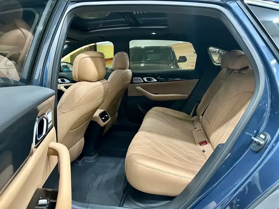 Geely Galaxy A7 Galaxy A7 2025 EM-i 150km Starship Edition 2025 — миниатюра 3