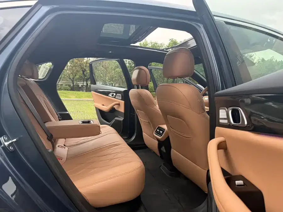 Geely Galaxy A7 Galaxy A7 2025 EM-i 150km Starship Edition 2025 — миниатюра 4