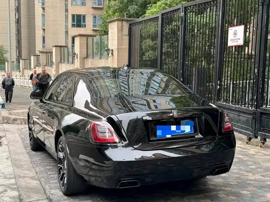 Rolls-Royce Ghost Ghost 2022 6.7T Black Badge 2022 — миниатюра 2