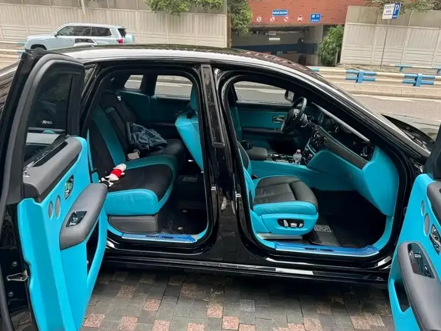 Rolls-Royce Ghost Ghost 2022 6.7T Black Badge 2022 — миниатюра 3