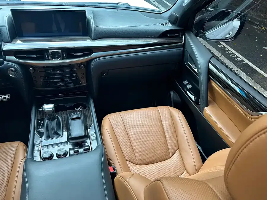 Lexus LX 2019 570 Peak Special Edition 2022 — миниатюра 4