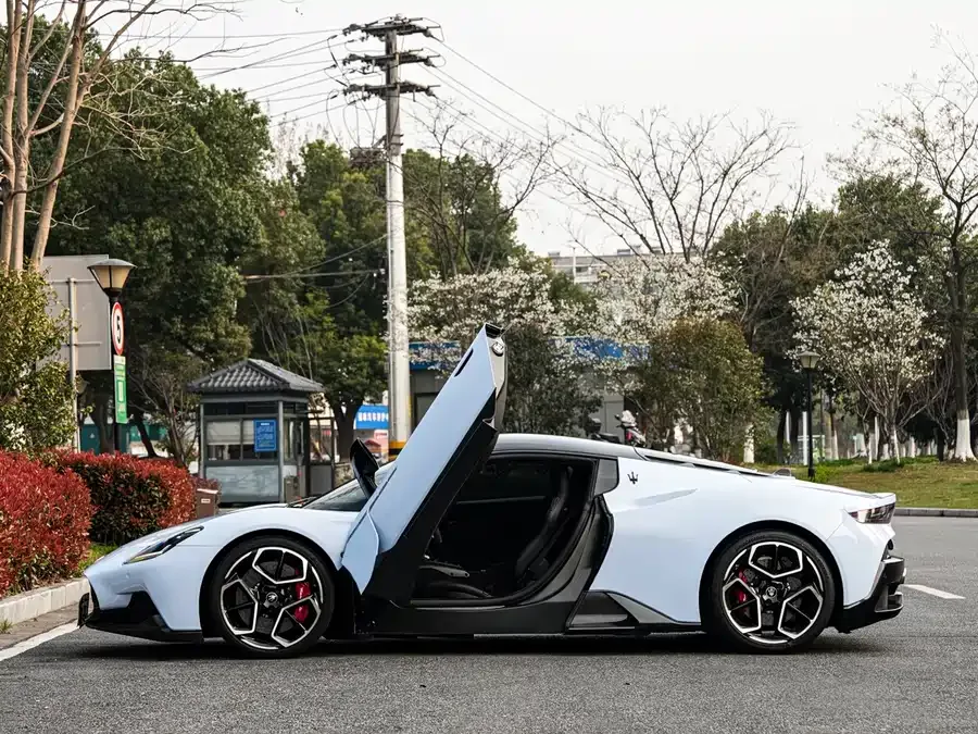 Maserati MC20 Maserati MC20 2020 3.0T Standard Edition 2022 — миниатюра 2