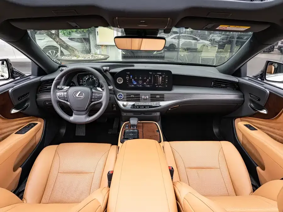 Lexus LS 2021 500h Excellence Edition 2022 — миниатюра 4