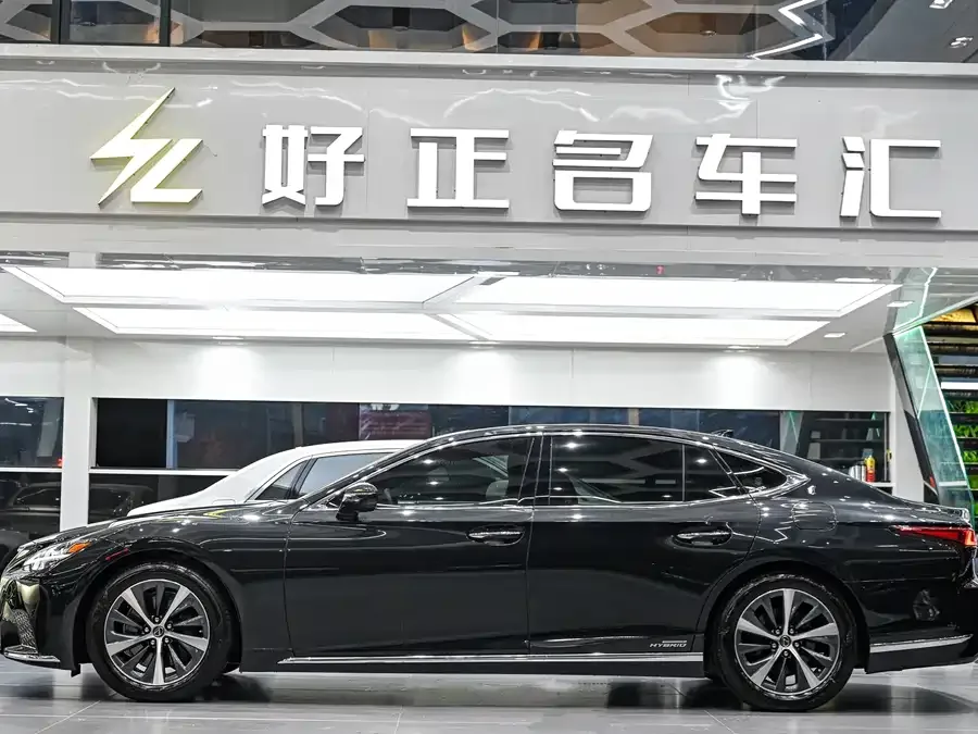 Lexus LS 2021 500h Excellence Edition 2022 — миниатюра 2