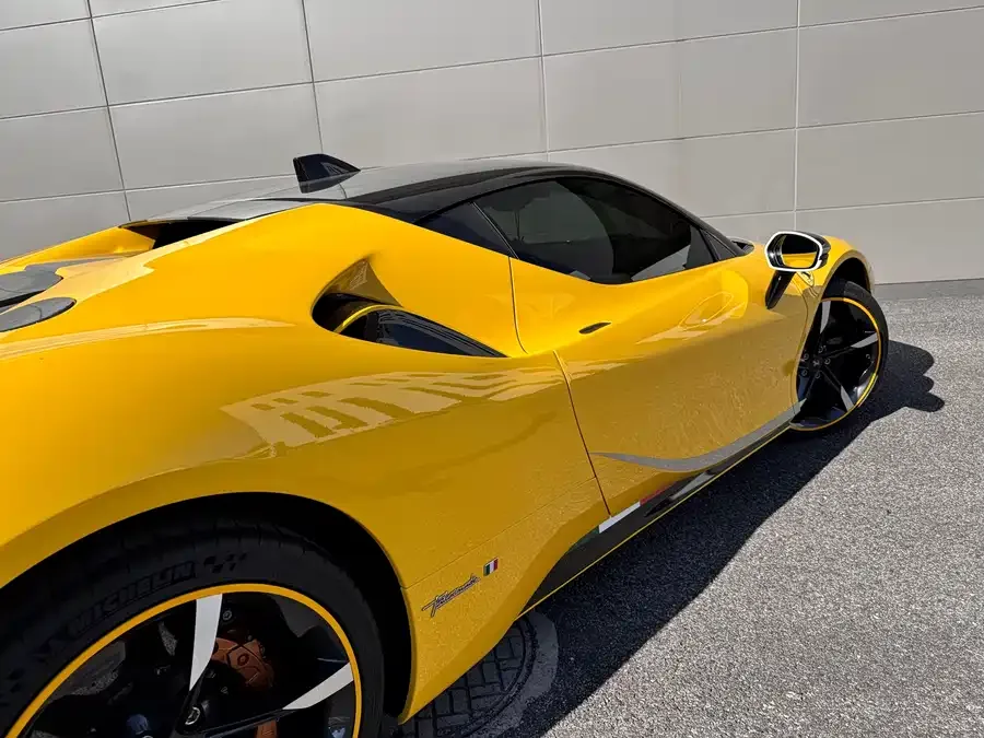Ferrari SF90 Spider SF90 2020 3.9T V8 Stradale 2023 — миниатюра 2