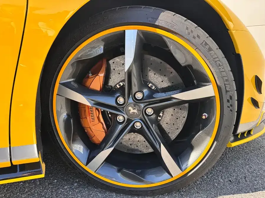 Ferrari SF90 Spider SF90 2020 3.9T V8 Stradale 2023 — миниатюра 3
