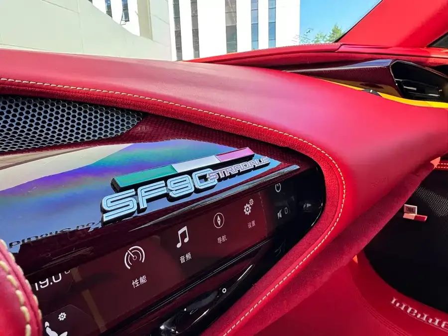 Ferrari SF90 Spider SF90 2020 3.9T V8 Stradale 2023 — миниатюра 4