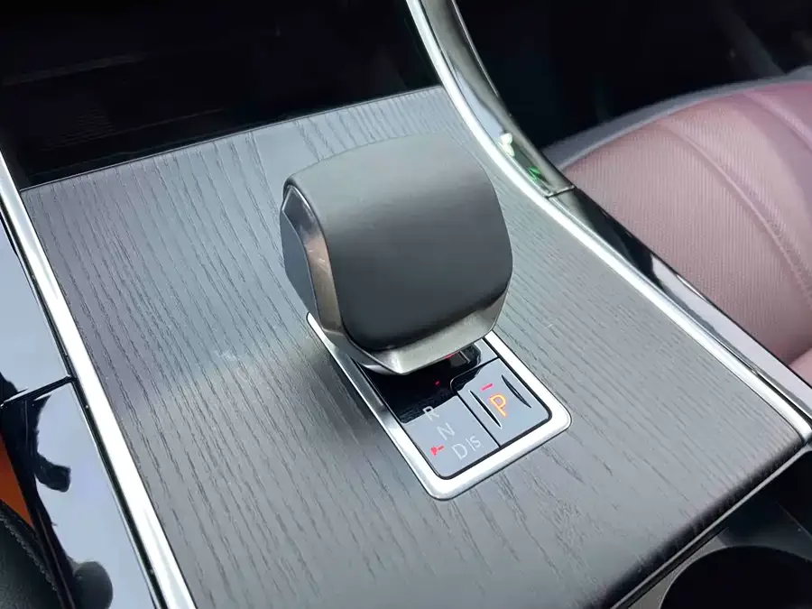 Land Rover Range Rover Aurora 2024 Range Rover Evoque L SE Yuguang Honor Edition 2026 — миниатюра 4