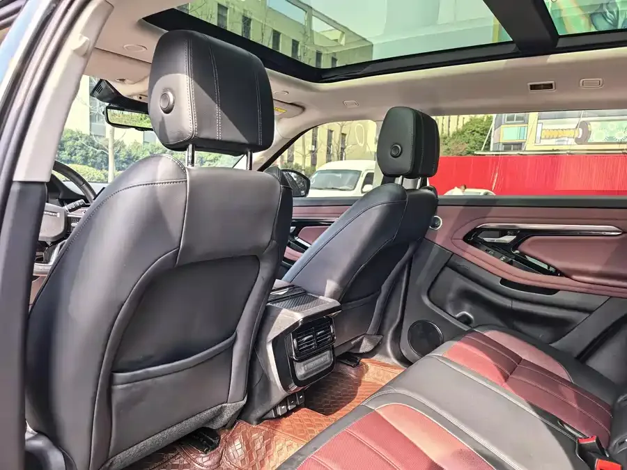 Land Rover Range Rover Aurora 2024 Range Rover Evoque L SE Yuguang Honor Edition 2024 — миниатюра 4