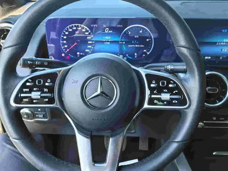 Mercedes-Benz GLB-Class Mercedes-Benz GLB 2022 facelift GLB 200 Dynamic 2022 — миниатюра 3