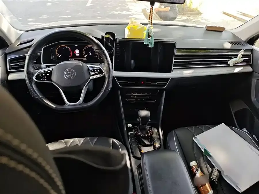 Volkswagen Tiguan L Tiguan L 2022 330TSI Automatic 2WD Smart Edition 2022 — миниатюра 2