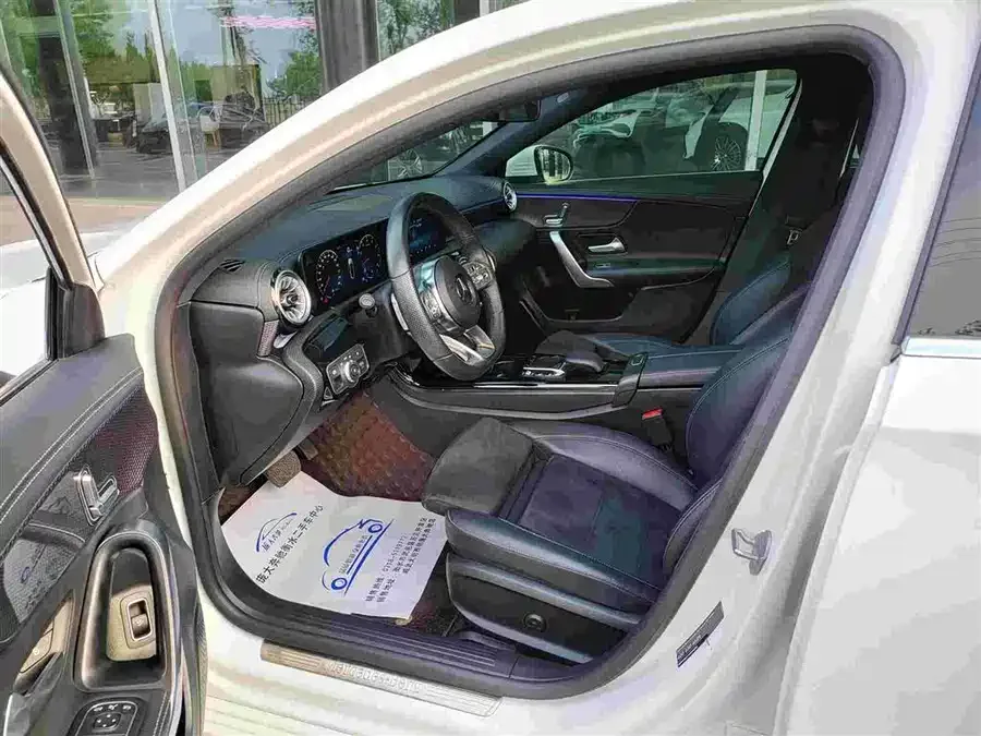 Mercedes-Benz Class A Mercedes-Benz A-Class 2022 Model Three A 200 L Sports Sedan Fashion Model 2022 — миниатюра 2