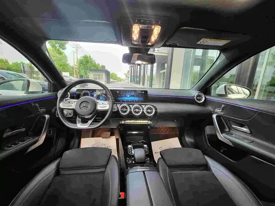Mercedes-Benz Class A Mercedes-Benz A-Class 2022 Model Three A 200 L Sports Sedan Fashion Model 2022 — миниатюра 4