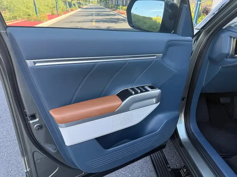 Deepal dark blue G318 Dark Blue G318 2024 4WD Air Suspension Edition 2024 — миниатюра 3