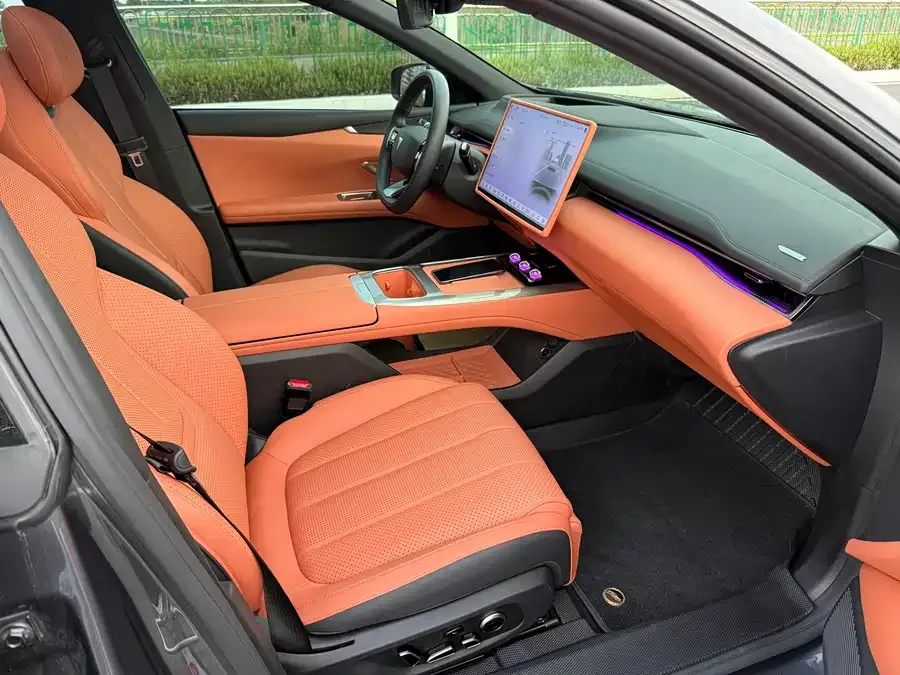 Deepal dark blue L07 Deep Blue L07 2025 300Ultra Deep Blue Intelligent Driving AD PRO Extended Range Edition 2025 — миниатюра 2